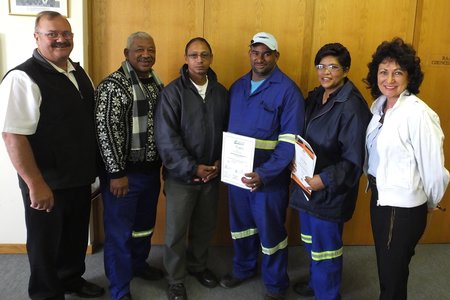 Vlnr is mnr Francouis Myburgh, James Opperman, Shaheed Miller, Neville Koert, Irene Kroukamp en rdl Riana de Coning